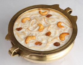 Vermicelli {semiya} kheer,payasam is a very famous dessert in South India.